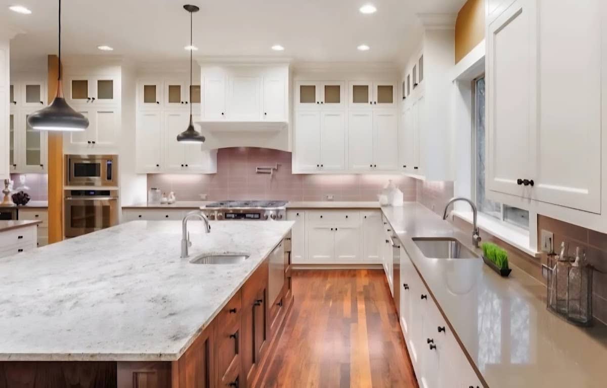 Burlington & Oakville Cabinet Painting | Platinum Pro, cabinet and countertop installation in Burlington