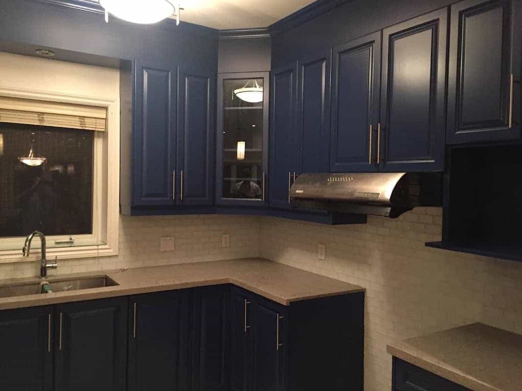 Burlington & Oakville Cabinet Painting | Platinum Pro, cabinet and countertop installation in Burlington, image 2