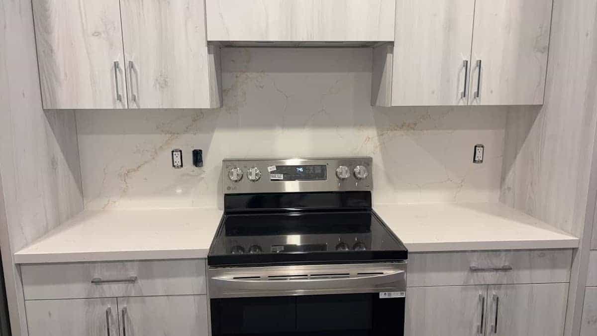 鸿鑫石业 Charisma Countertop Ltd, stone fabrication in Bayview Village, image 2