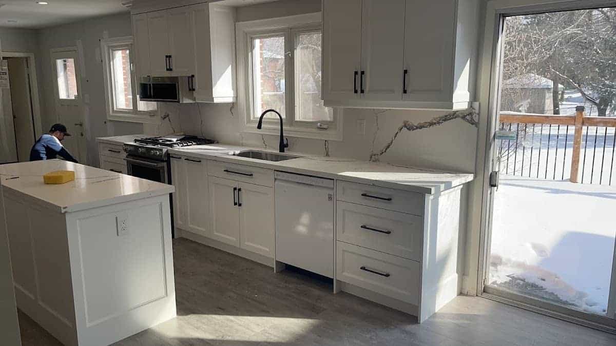 Decent Stone Group, kitchen renovation in Markham, image 2