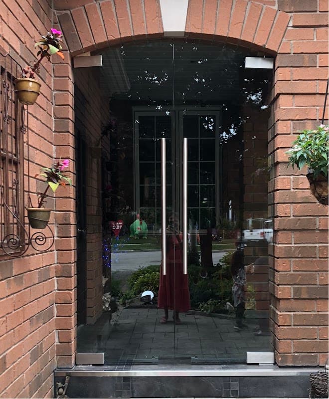 Double Vision Mirror & Glass Inc in Whitby