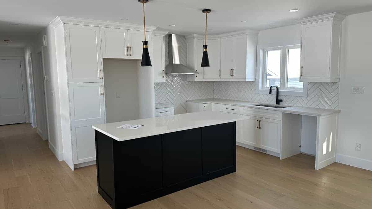 Elegant Kitchen & Bath, kitchen renovation in Mississauga, image 2