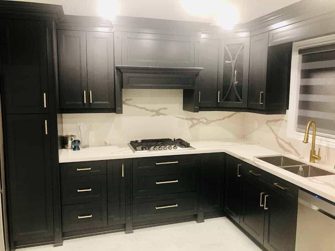 HR Bath & Kitchens Inc., cabinet and countertop installation in Brampton, image 2