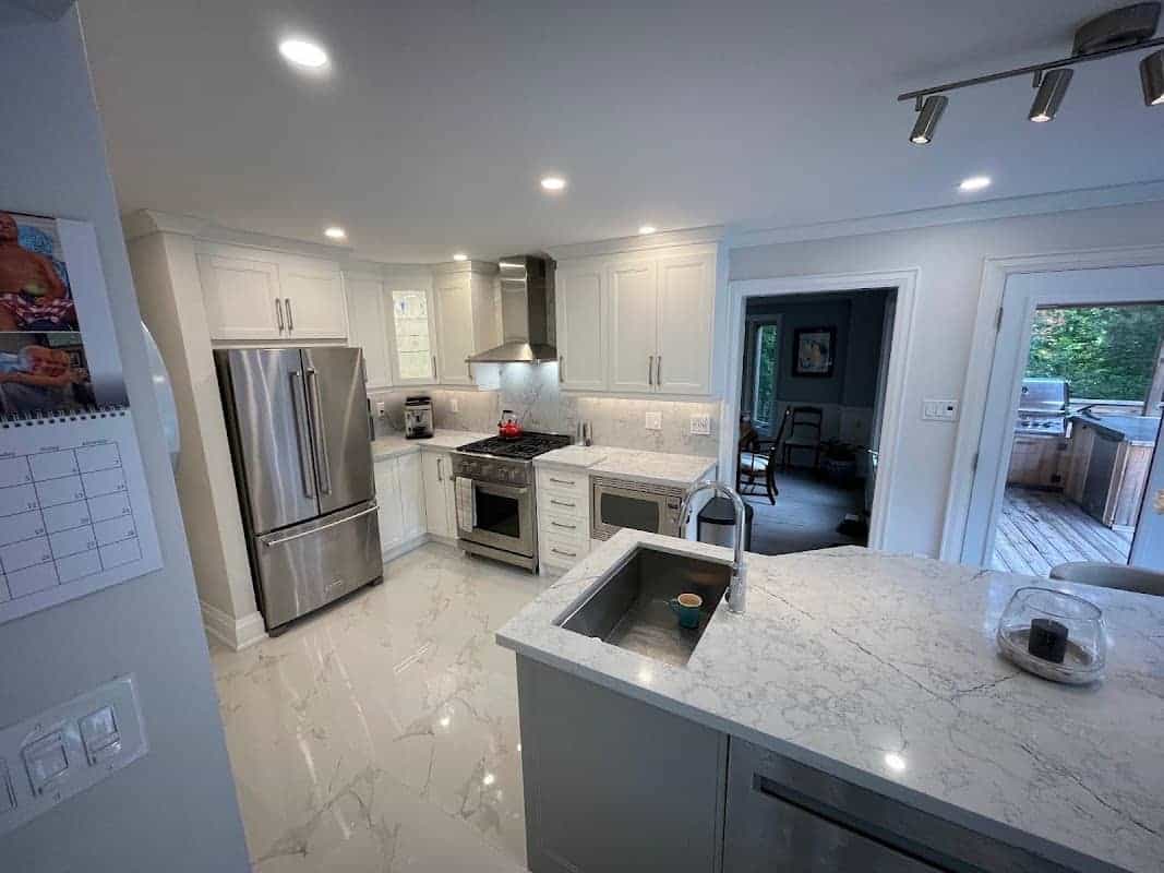 HR Bath & Kitchens Inc., cabinet and countertop installation in Brampton, image 3