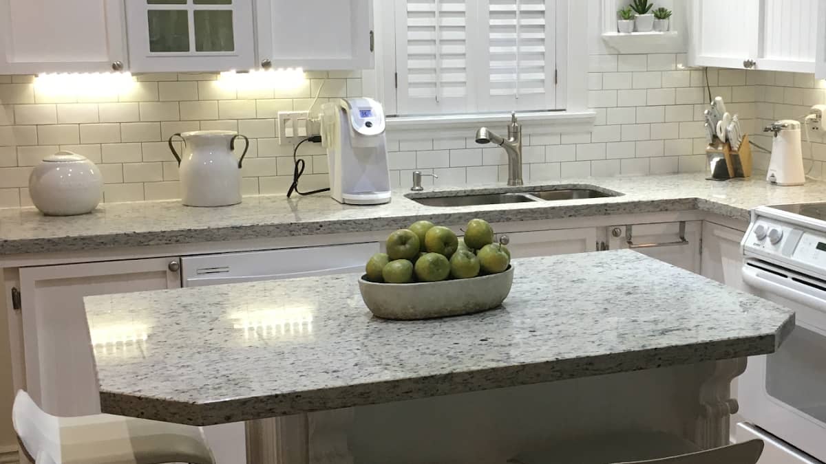 Hum Stone factory Inc 家興云石, countertop installation in Markham