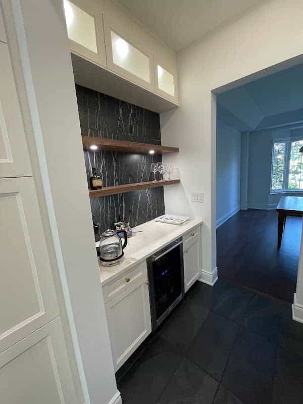 Imperial Kitchen Cabinets Inc., cabinet and countertop installation in Richmond Hill, image 2