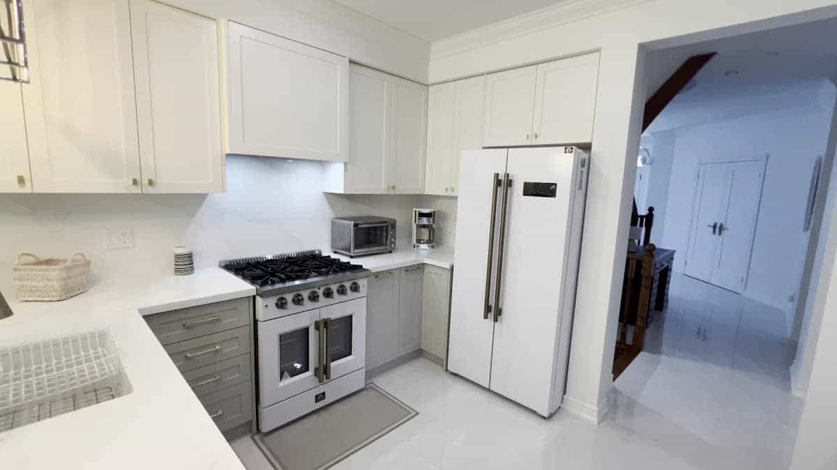 JF Kitchen Manufactory, cabinet and countertop installation in Scarborough, image 3