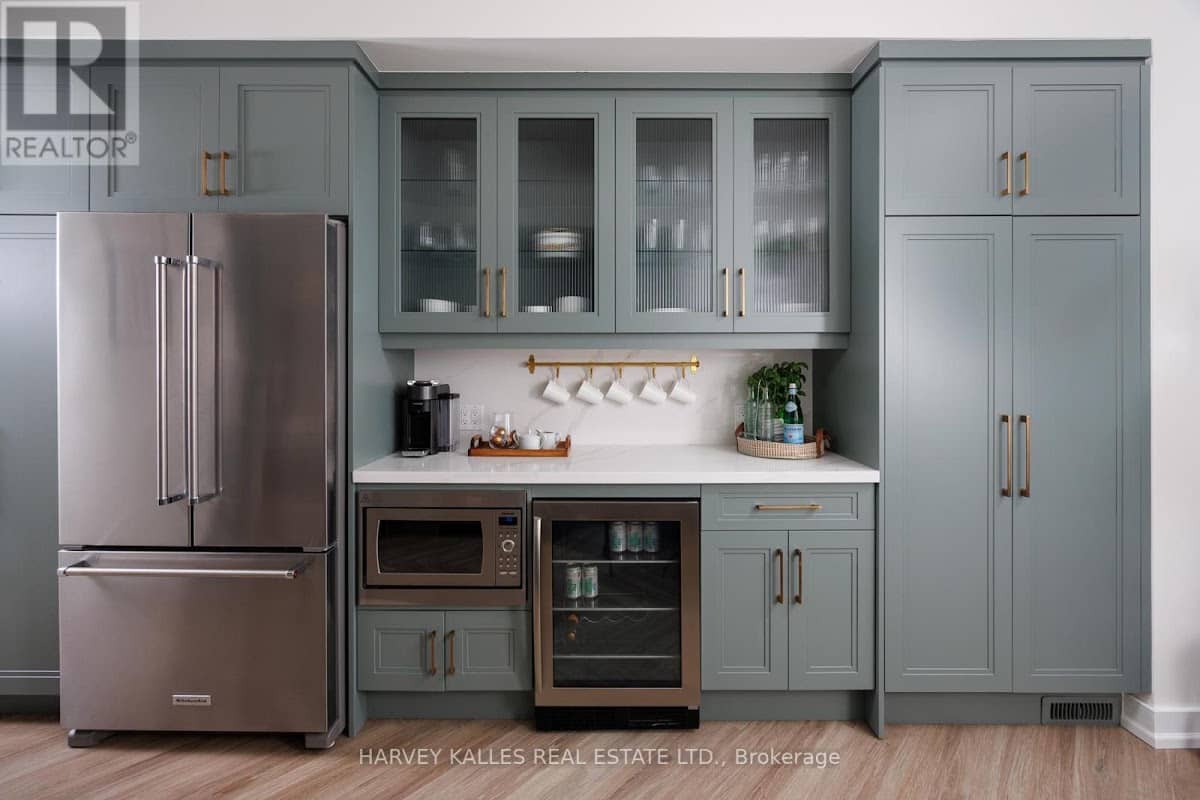 Maple Furniture Inc (MFI), cabinet and countertop installation in Ajax