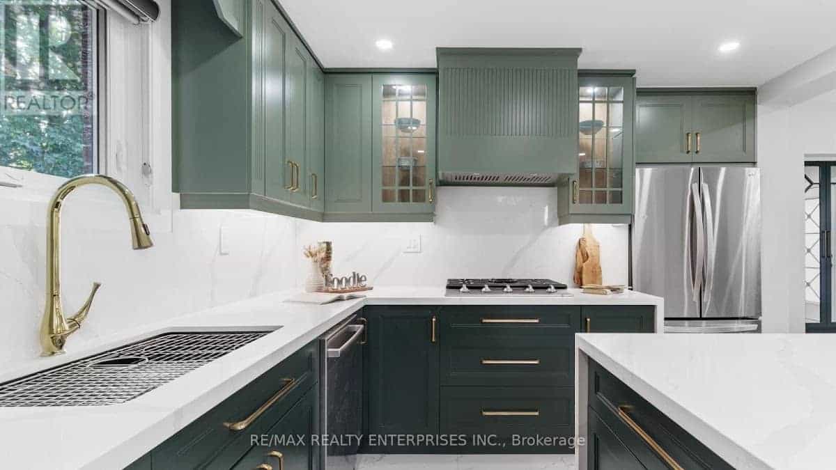 Maple Furniture Inc (MFI), cabinet and countertop installation in Ajax, image 2