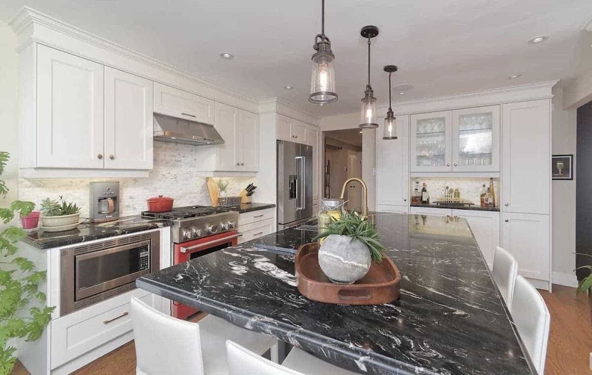 Marcon Kitchen & Bath Studio, quartz countertops in The Kingsway, image 3