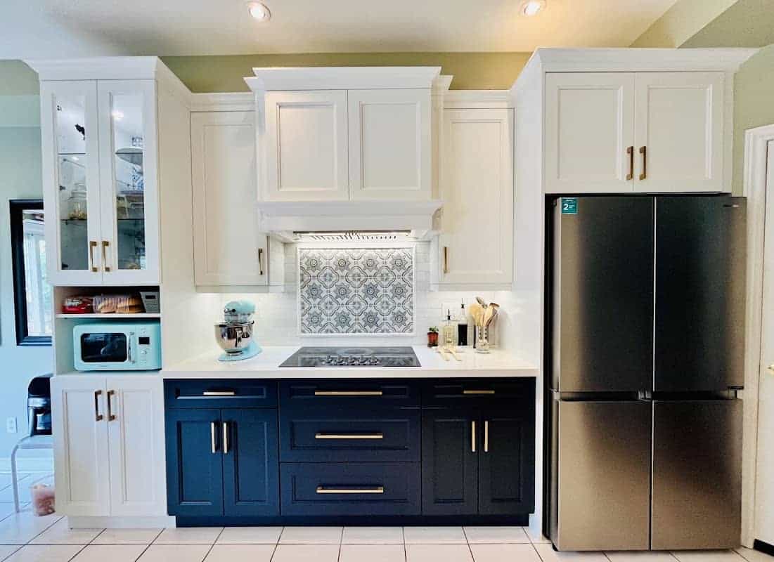 Mega Lux Kitchen Cabinets, cabinet and countertop installation in Vaughan, image 3