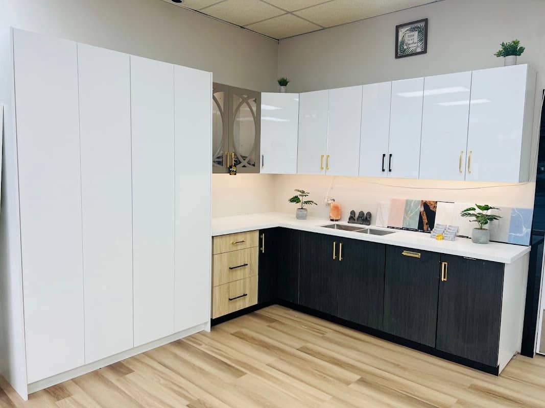 New oak kitchen cabinets factory, kitchen renovation in Brampton