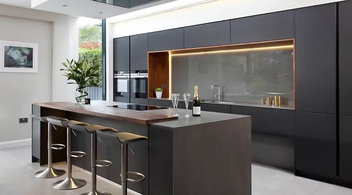 Nova Kitchens Inc., cabinet and countertop installation in Vaughan