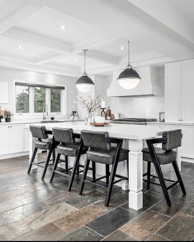 Quick Quartz Countertops, kitchen renovation in Pickering