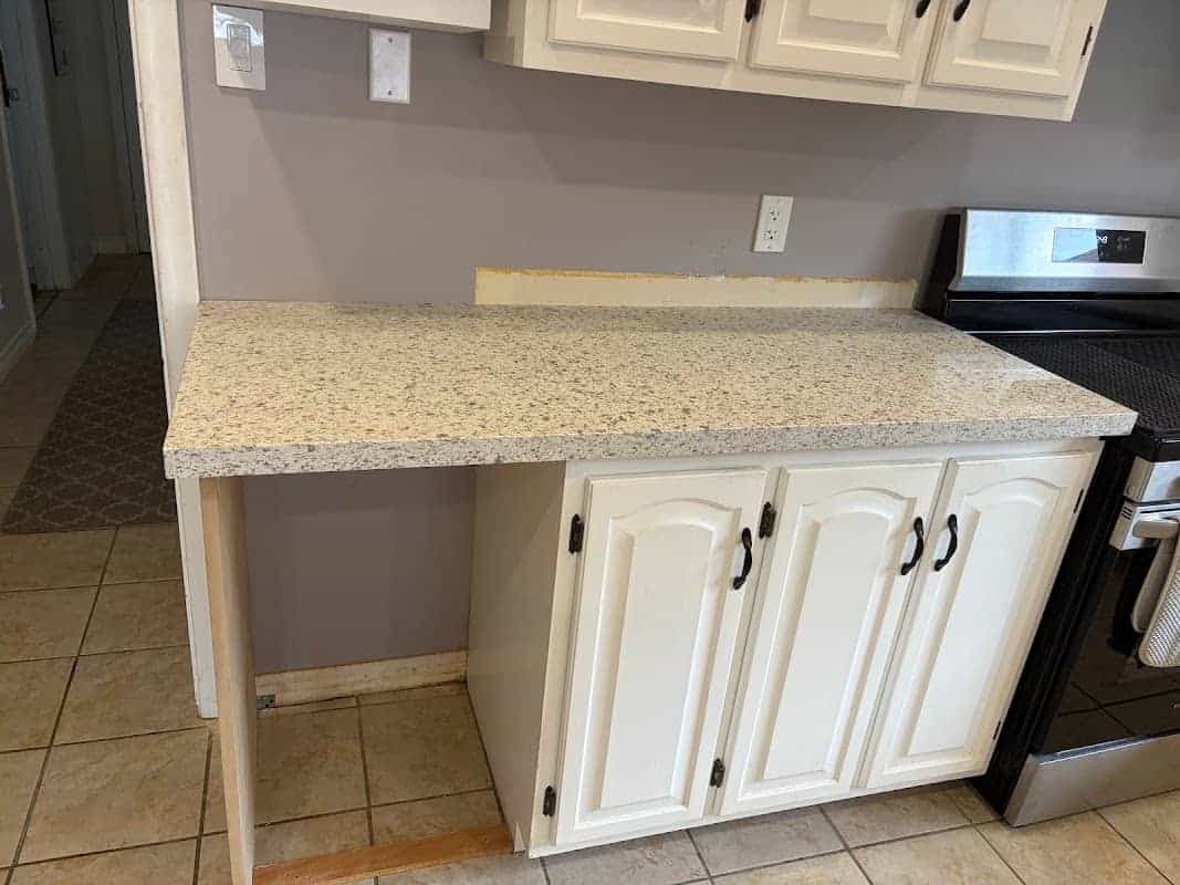 Quick Quartz Countertops, kitchen renovation in Pickering, image 2