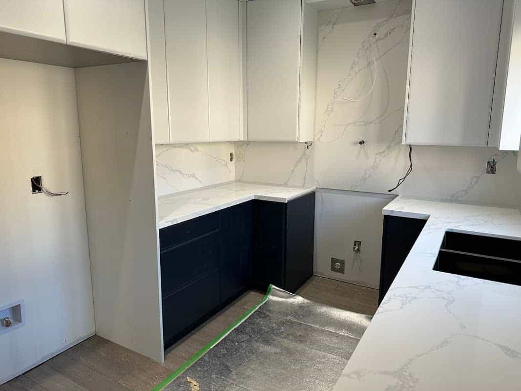 辉煌石业 Rockstar Stonery Inc., countertop installation in Richmond Hill, image 3