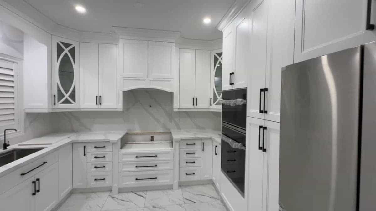 Rosewood Kitchen Studio, cabinet and countertop installation in Etobicoke, image 3