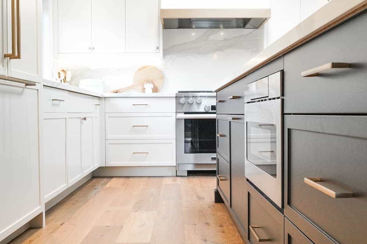 Top Notch Cabinets, cabinet and countertop installation in Burlington, image 2